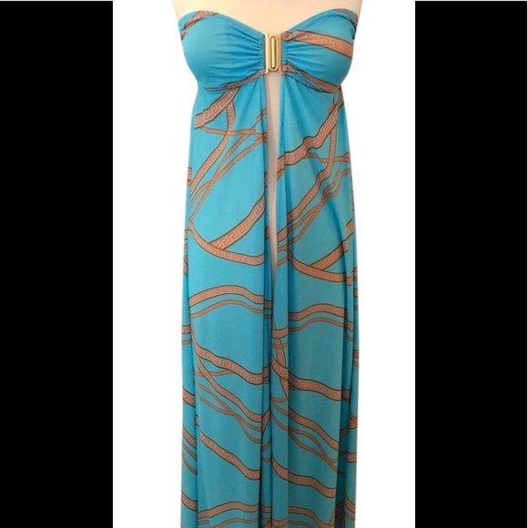 Sold! Pierre Cardin cover up - Picture 1 of 6